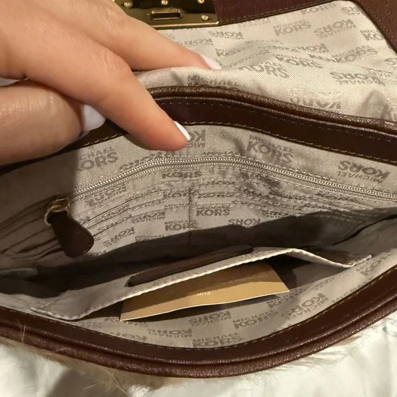 Michael Kors Brown Leather and Tan Fur Shoulder Bag - Picture 6 of 6